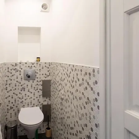 #39 Staywizus - Old Town 3 Bdr Ac Balcony 5mins Walk To Sea Apartmán *