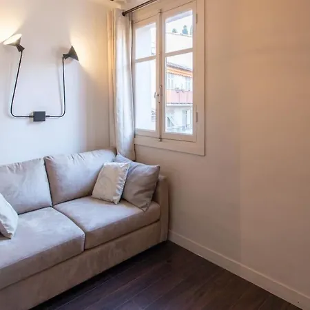 #39 Staywizus - Old Town 3 Bdr Ac Balcony 5mins Walk To Sea Апартаменты Ницца