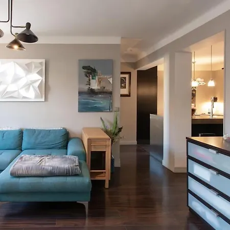 Апартаменты #39 Staywizus - Old Town 3 Bdr Ac Balcony 5mins Walk To Sea
